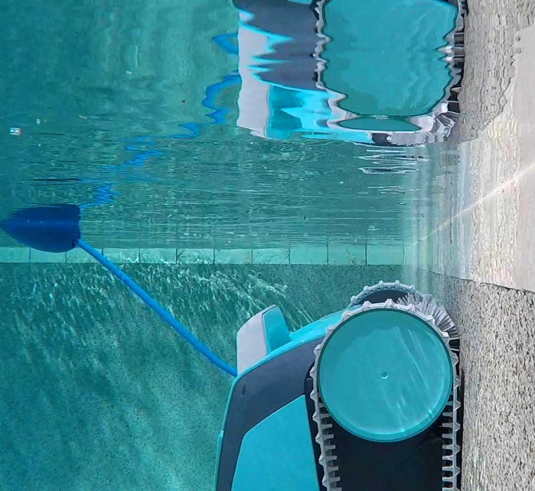 Dolphin Encore | Maytronics