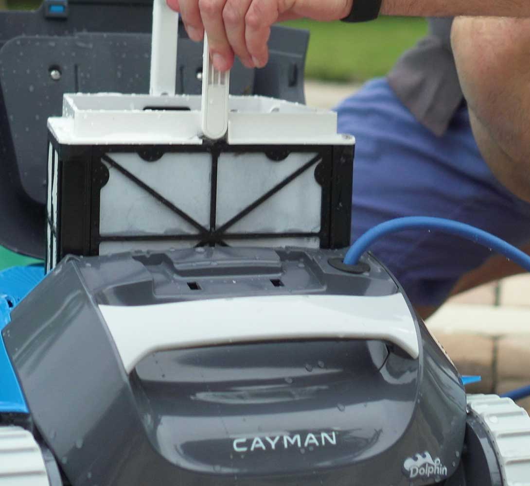Dolphin Cayman | Maytronics
