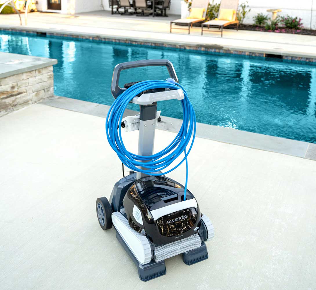 Dolphin Explorer E30 | Maytronics