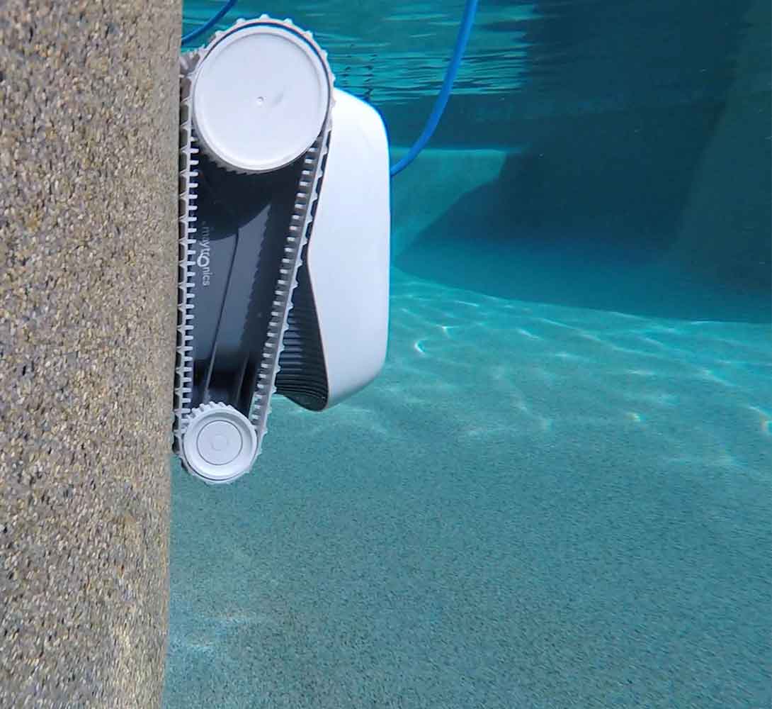Dolphin Echo | Maytronics